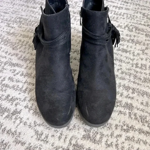 Cupcake Couture Black Lylah Wedge Bootie Youth Size 5 - Picture 7 of 8